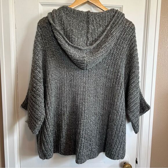 a.n.a Gray Shrug with Dolman Sleeves - Picture 2 of 6